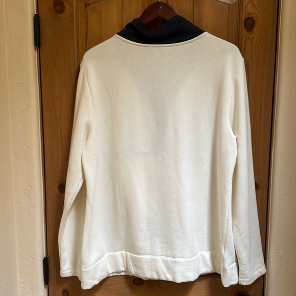 ❤️ HP❤️ ⬇️PD⬇️ NWT Woman’s LL Bean Signature Fleece Top - Picture 6 of 11